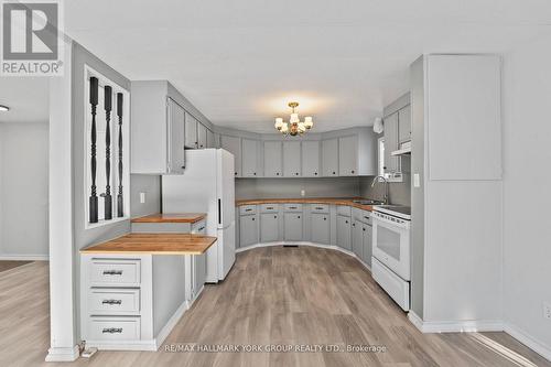 52 Damsel Circle, Georgina, ON - Indoor Photo Showing Kitchen