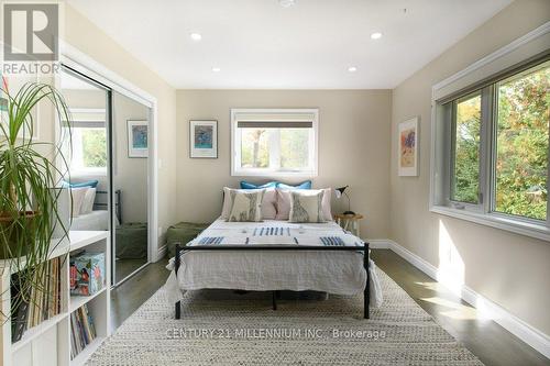 3 Simcoe Street, Wasaga Beach, ON - Indoor Photo Showing Bedroom