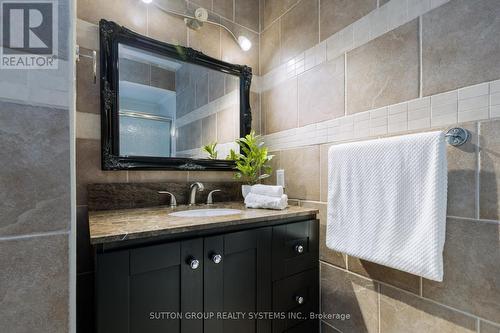 39 - 1180 Mississauga Valley Boulevard, Mississauga, ON - Indoor Photo Showing Bathroom