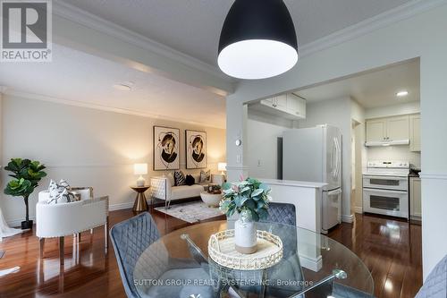 39 - 1180 Mississauga Valley Boulevard, Mississauga, ON - Indoor Photo Showing Dining Room