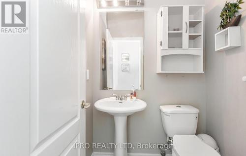 70 Southlake Boulevard, Brampton, ON - Indoor Photo Showing Bathroom