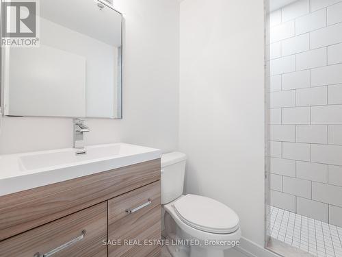 105 - 1183 Dufferin Street, Toronto, ON - Indoor Photo Showing Bathroom