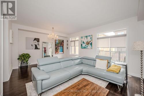 3300 Erasmum Street, Oakville, ON - Indoor Photo Showing Living Room