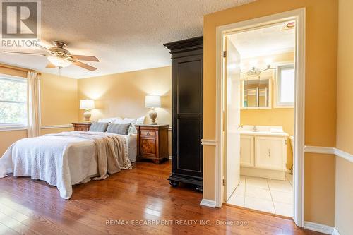 93 Turnbull Road, Hamilton, ON - Indoor Photo Showing Bedroom