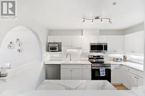 308 1655 Grant Avenue, Port Coquitlam, BC - Indoor Photo Showing Kitchen