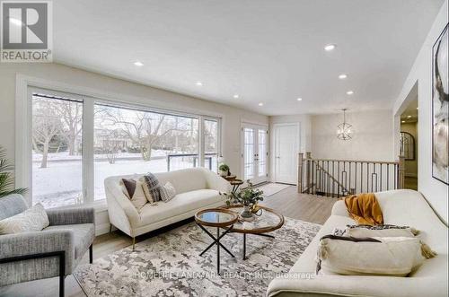 360 Bishopsgate Road, Brant, ON - Indoor Photo Showing Living Room