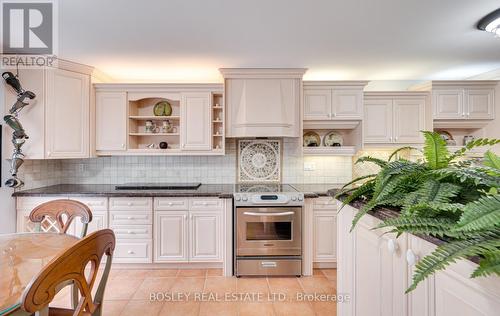 521 Broadway Avenue, Toronto, ON - Indoor Photo Showing Kitchen