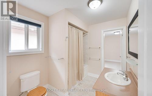 521 Broadway Avenue, Toronto, ON - Indoor Photo Showing Bathroom