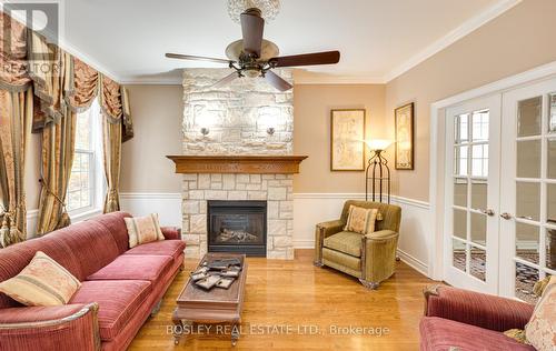 521 Broadway Avenue, Toronto, ON - Indoor Photo Showing Living Room With Fireplace