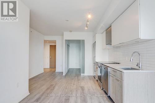 1718 - 251 Jarvis Street, Toronto, ON - Indoor Photo Showing Kitchen With Upgraded Kitchen