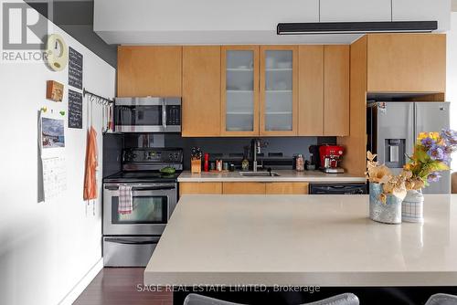 526 - 33 Mill Street, Toronto, ON - Indoor Photo Showing Kitchen