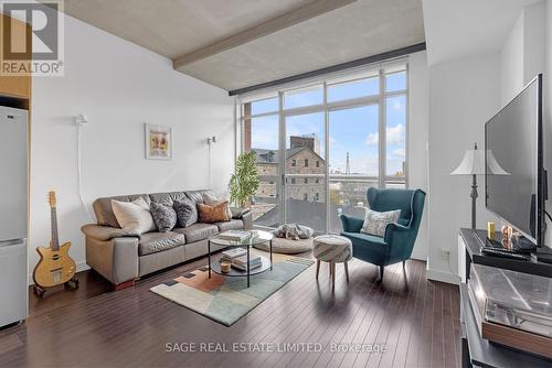 526 - 33 Mill Street, Toronto, ON - Indoor Photo Showing Living Room