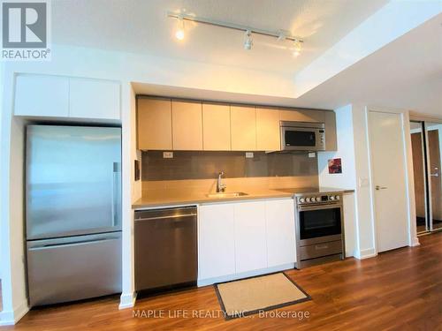 805 - 75 Queens Wharf Road, Toronto, ON - Indoor Photo Showing Kitchen