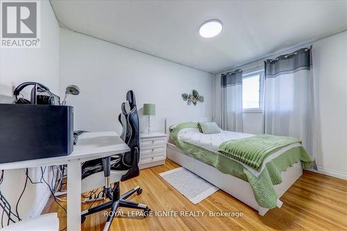 29 Portico Drive, Toronto, ON - Indoor Photo Showing Bedroom