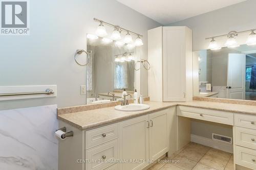 1066 Tally-Ho Winter Park Road, Lake Of Bays, ON - Indoor Photo Showing Bathroom