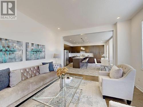 51 Gould Crescent, New Tecumseth, ON - Indoor Photo Showing Living Room