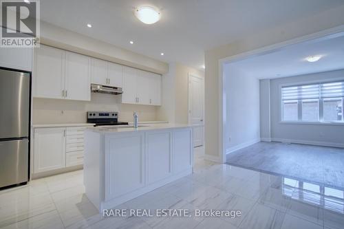 85 Albert Newell Drive, Markham, ON - Indoor Photo Showing Kitchen