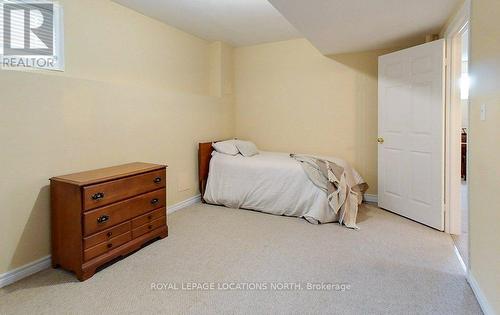 321 Balsam Street, Collingwood, ON - Indoor Photo Showing Bedroom