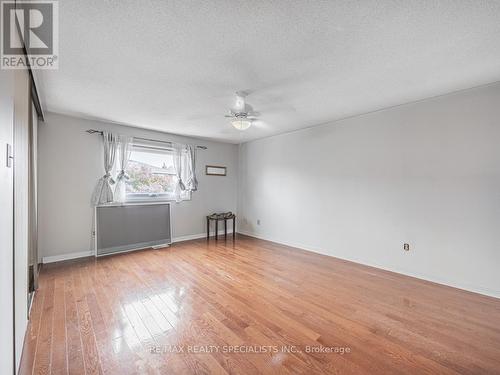 245 Kingsbridge Gardens, Mississauga, ON - Indoor Photo Showing Other Room