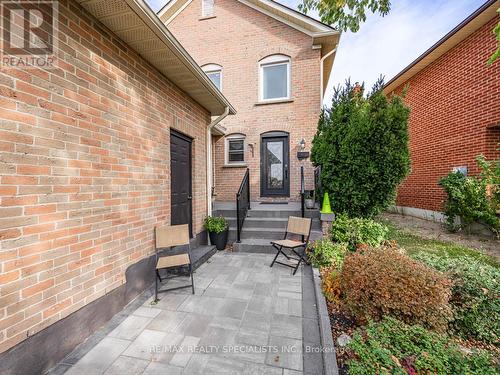 245 Kingsbridge Gardens, Mississauga, ON - Outdoor With Exterior