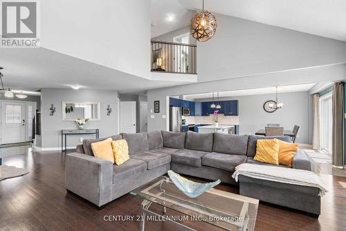 7 Stuckey Lane, East Luther Grand Valley, ON - Indoor Photo Showing Living Room