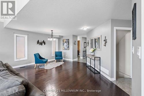 7 Stuckey Lane, East Luther Grand Valley, ON - Indoor Photo Showing Living Room