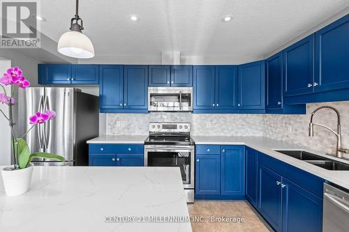 7 Stuckey Lane, East Luther Grand Valley, ON - Indoor Photo Showing Kitchen With Double Sink