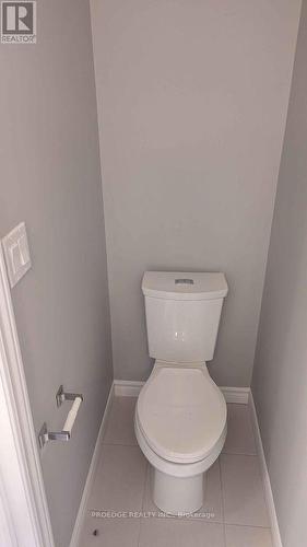 4 Oat Lane, Kitchener, ON - Indoor Photo Showing Bathroom