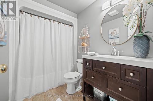 43 Marcy Crescent, Cambridge, ON - Indoor Photo Showing Bathroom