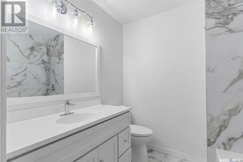 110 4Th Street E, Langham, SK - Indoor Photo Showing Bathroom