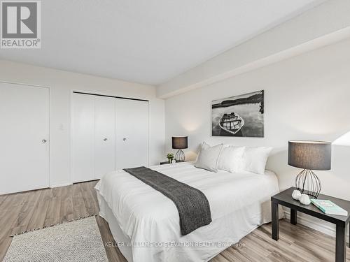 1506 - 260 Scarlett Road, Toronto, ON - Indoor Photo Showing Bedroom