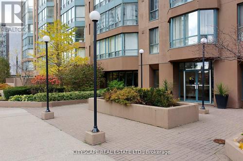 2110 - 115 Hillcrest Avenue, Mississauga, ON - Outdoor