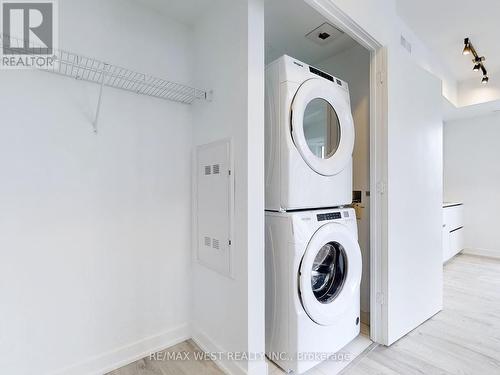 3106 - 321 King Street W, Toronto, ON - Indoor Photo Showing Laundry Room