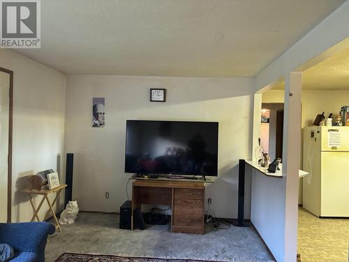 406 Richard Street, Williams Lake, BC - Indoor Photo Showing Living Room