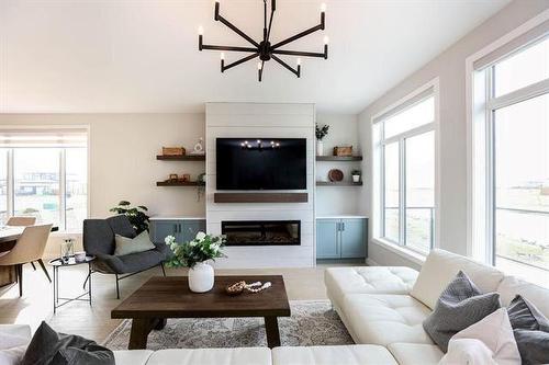 3 Benjamin Boulevard, Macdonald (Town), MB - Indoor Photo Showing Living Room With Fireplace