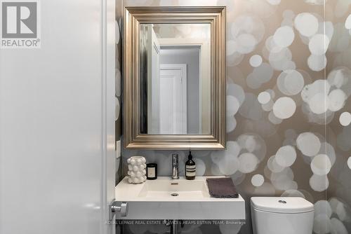 235 Bessborough Drive, Toronto, ON - Indoor Photo Showing Bathroom