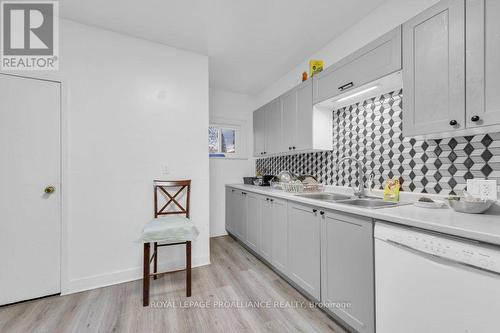 91 Bridge Street W, Belleville, ON - Indoor Photo Showing Kitchen With Double Sink