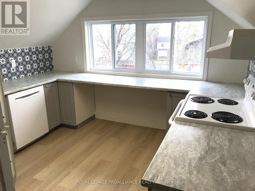 91 Bridge Street W, Belleville, ON - Indoor Photo Showing Kitchen