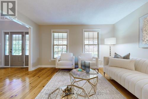 4250 Beech Grove Side Road, Caledon, ON - Indoor Photo Showing Living Room