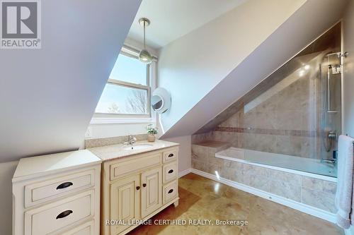 4250 Beech Grove Side Road, Caledon, ON - Indoor Photo Showing Bathroom