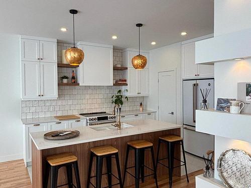 Cuisine - 1520 Rue Nautilus, Waterloo, QC - Indoor Photo Showing Kitchen With Upgraded Kitchen