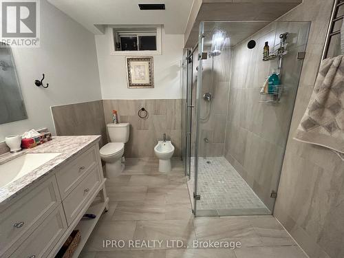 131 Bellchase Trail, Brampton, ON - Indoor Photo Showing Bathroom