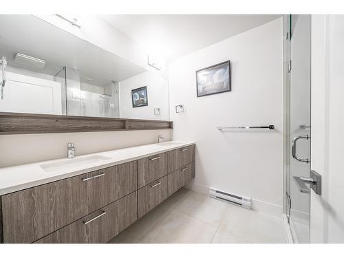 170 9718 161A Street, Surrey, BC - Indoor Photo Showing Bathroom