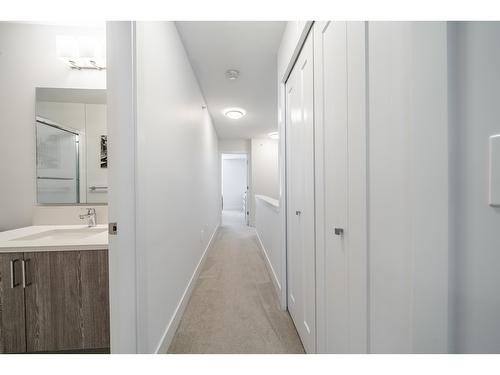 170 9718 161A Street, Surrey, BC - Indoor Photo Showing Bathroom