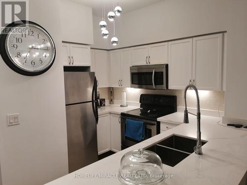 3406 - 388 Prince Of Wales Drive, Mississauga, ON - Indoor Photo Showing Kitchen With Double Sink