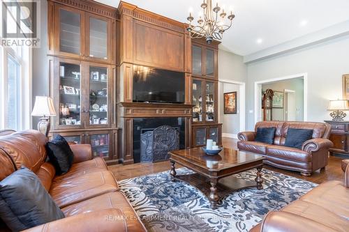 17 Mcdonald Court, Hamilton, ON - Indoor Photo Showing Living Room With Fireplace