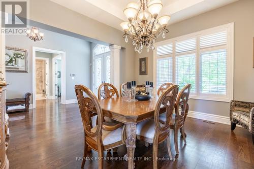 17 Mcdonald Court, Hamilton, ON - Indoor Photo Showing Dining Room