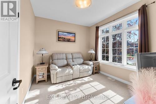 124 Timberview Crescent, Welland, ON - Indoor Photo Showing Living Room