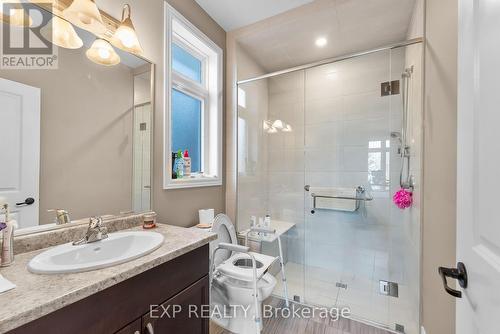 124 Timberview Crescent, Welland, ON - Indoor Photo Showing Bathroom