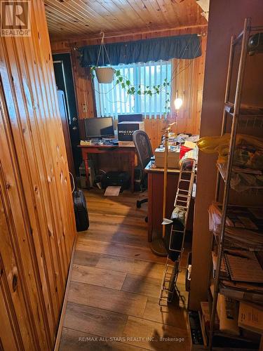 1007 Dewey Street, Highlands East, ON - Indoor Photo Showing Other Room